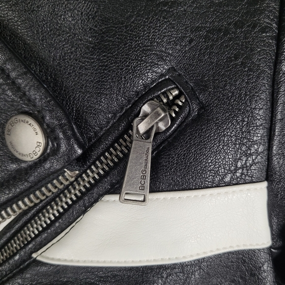 BCBGENERATION | striped faux leather biker moto jacket - Picture 3 of 10